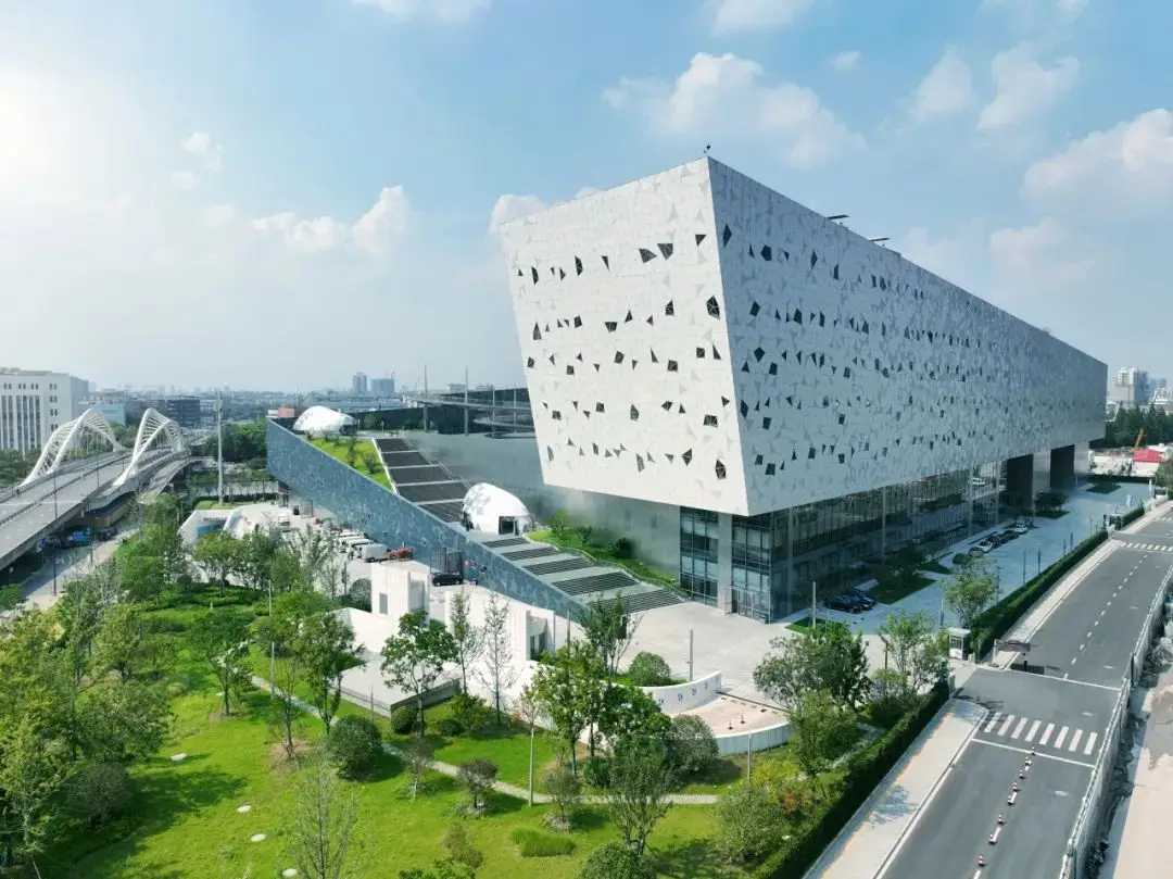 【公司新闻】隐智科仪：一站式实验室搬迁领航者，以专业技术守护科研设备全生命周期安全